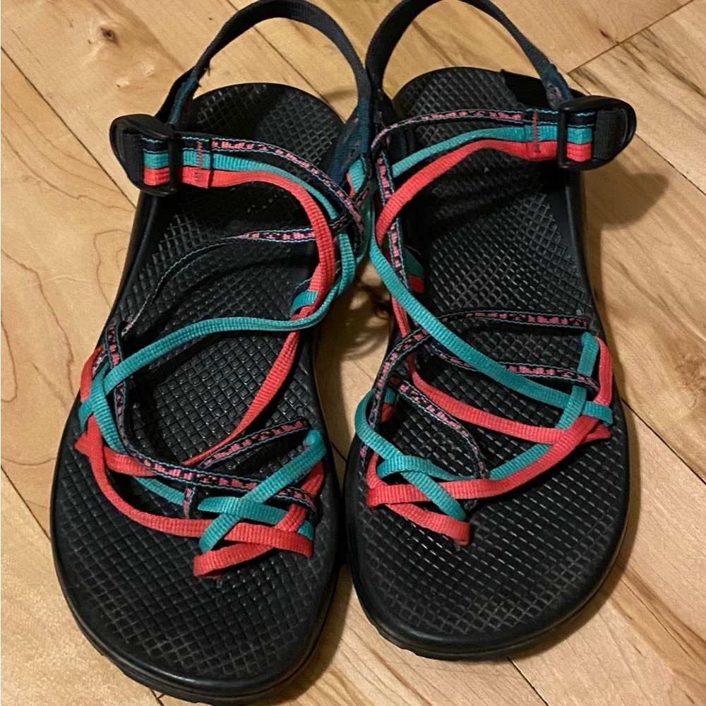 Chaco womens size 10 teal and pink good condition